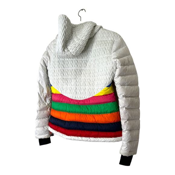 Perfect Moment Rainbow Chevron Down Ski Jacket Size Medium - Picture 8 of 14